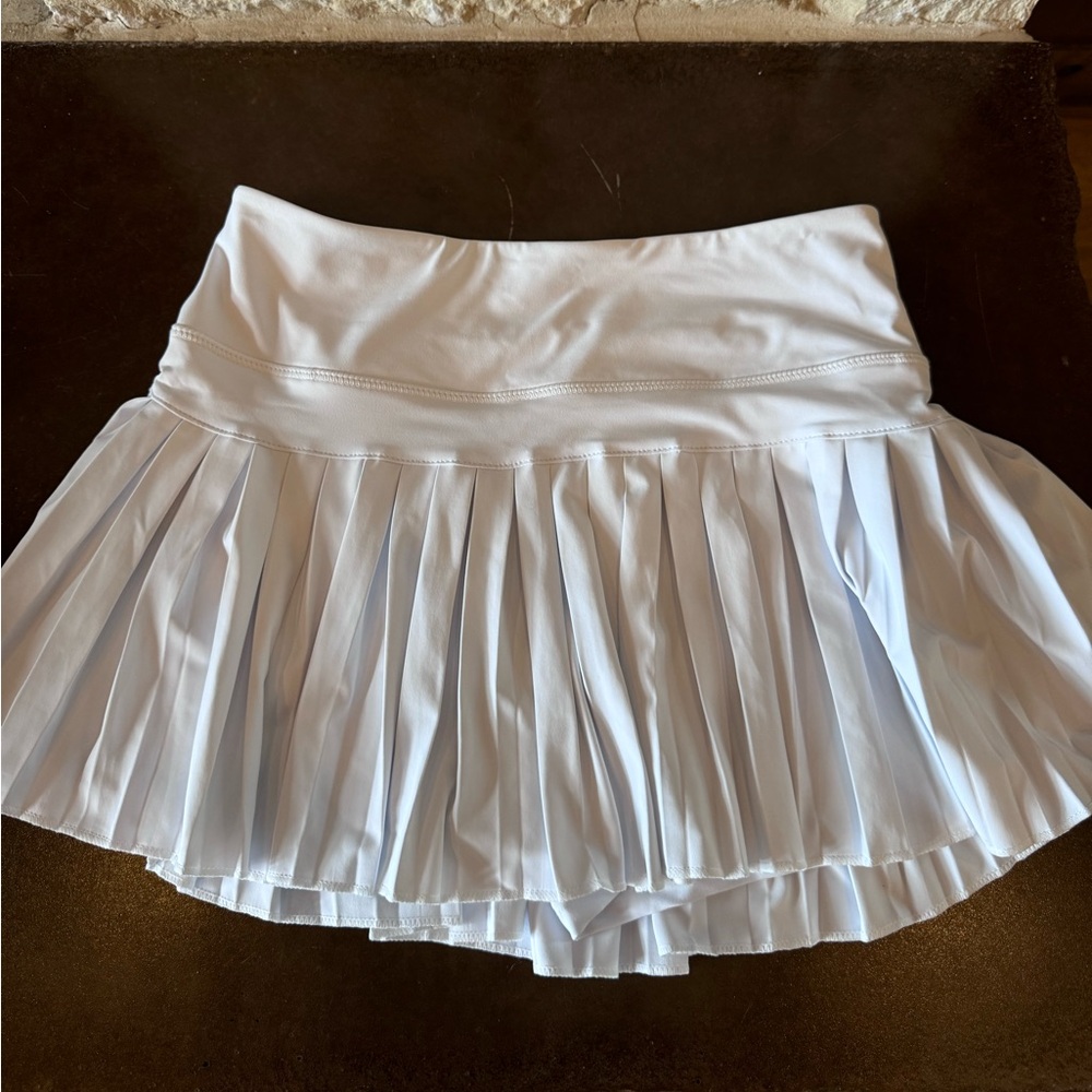 Gold Hinge Pleated skirt size M